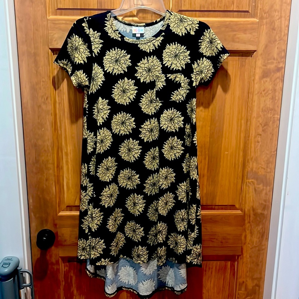 Lula roe navy dress with beige flowers